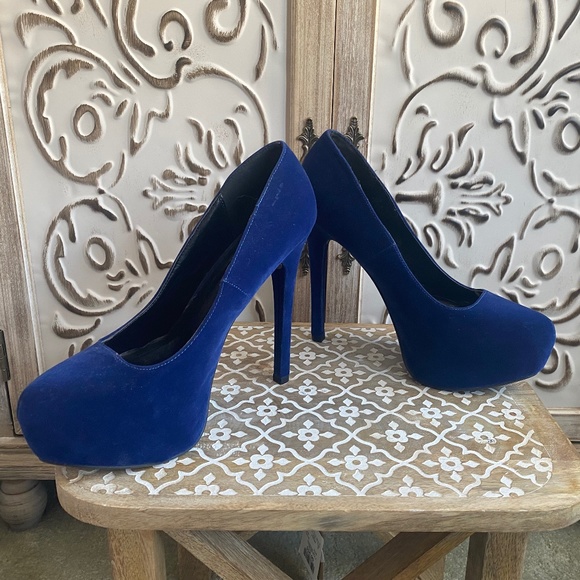 🆕️Qupid Faux Velvet Blue Platform Heels - Picture 2 of 10